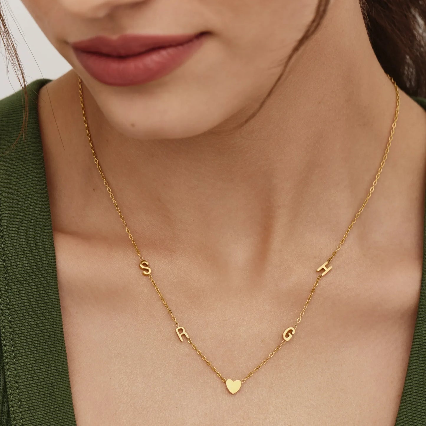 Fijne laagjesketting met initialen
