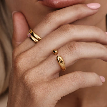 Ring met open vorm — Strakke, eigentijdse sieraden met een open ontwerp