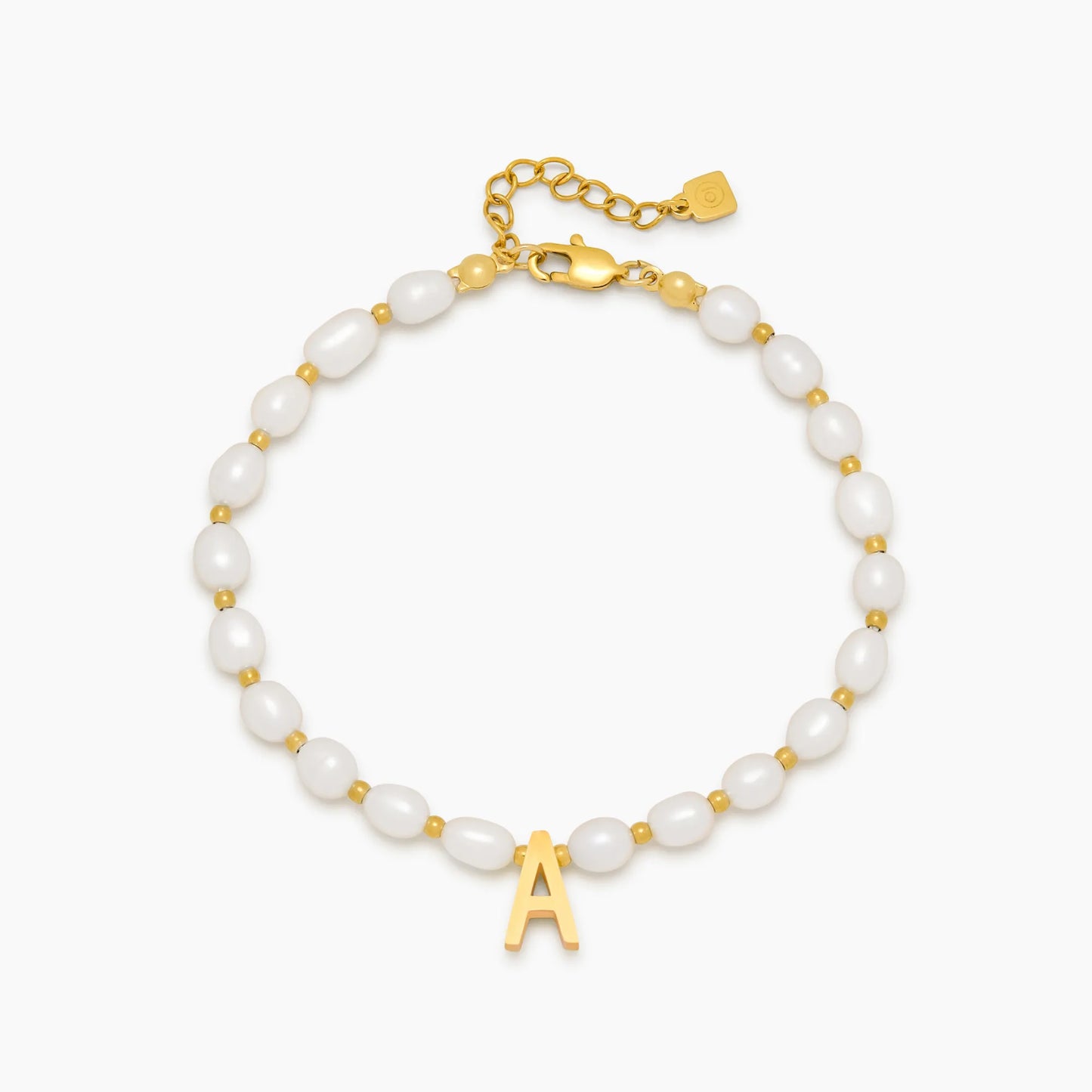 Elegante parelbedelarmband met initiaal