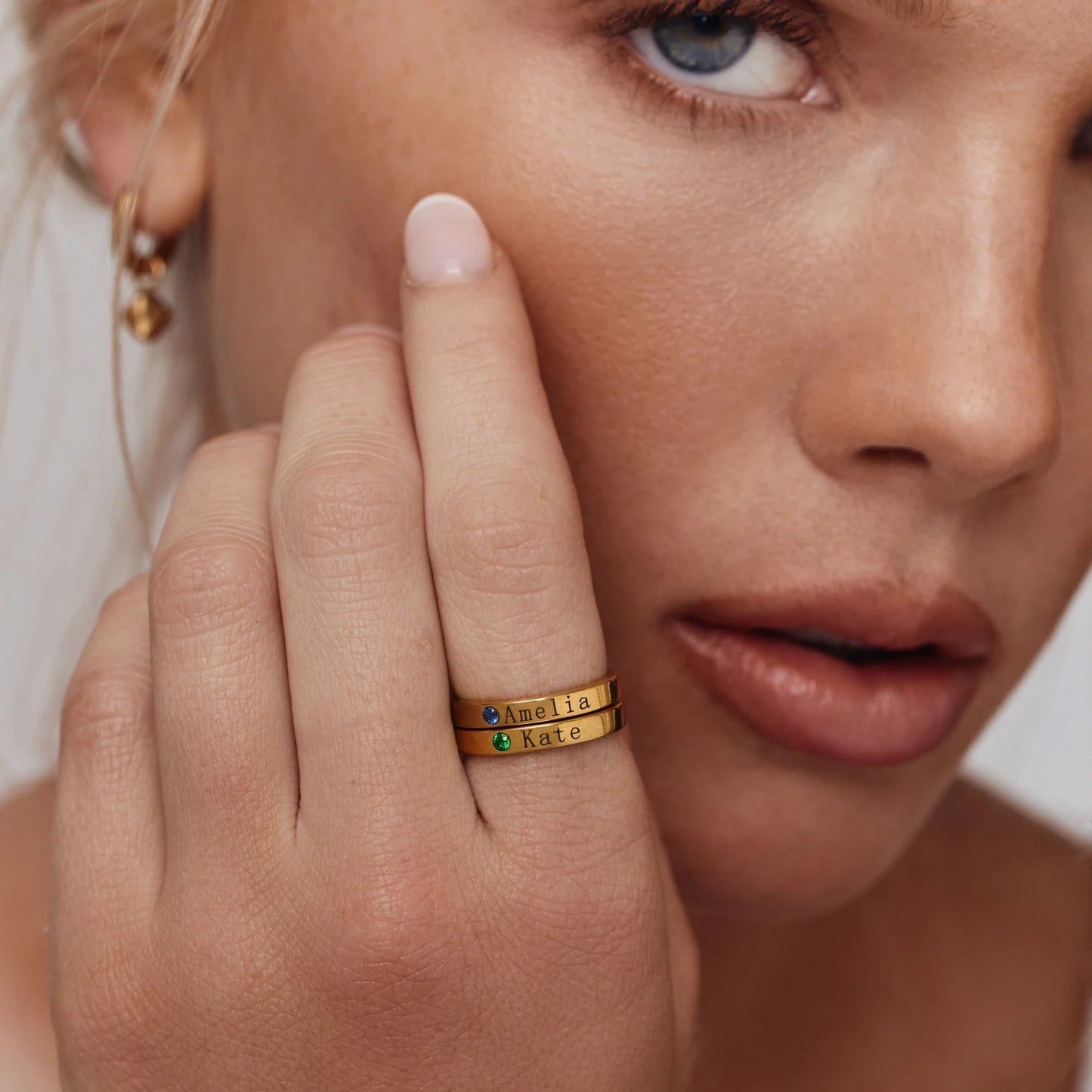 Gepersonaliseerde naamring met geboortesteen - stapelbare, op maat gemaakte sieraden