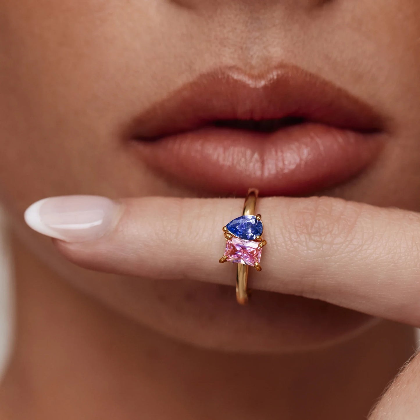 Ring met twee geboortestenen