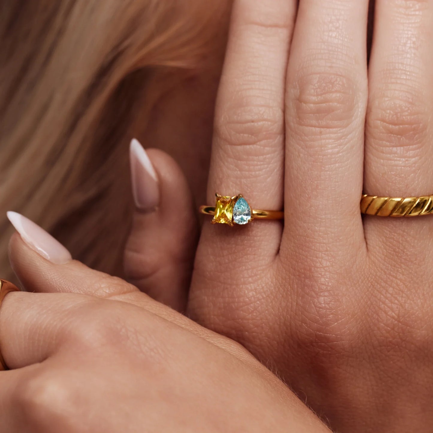 Ring met twee geboortestenen