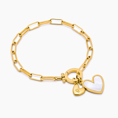 Fijne paperclip armband met twee harten en initialen