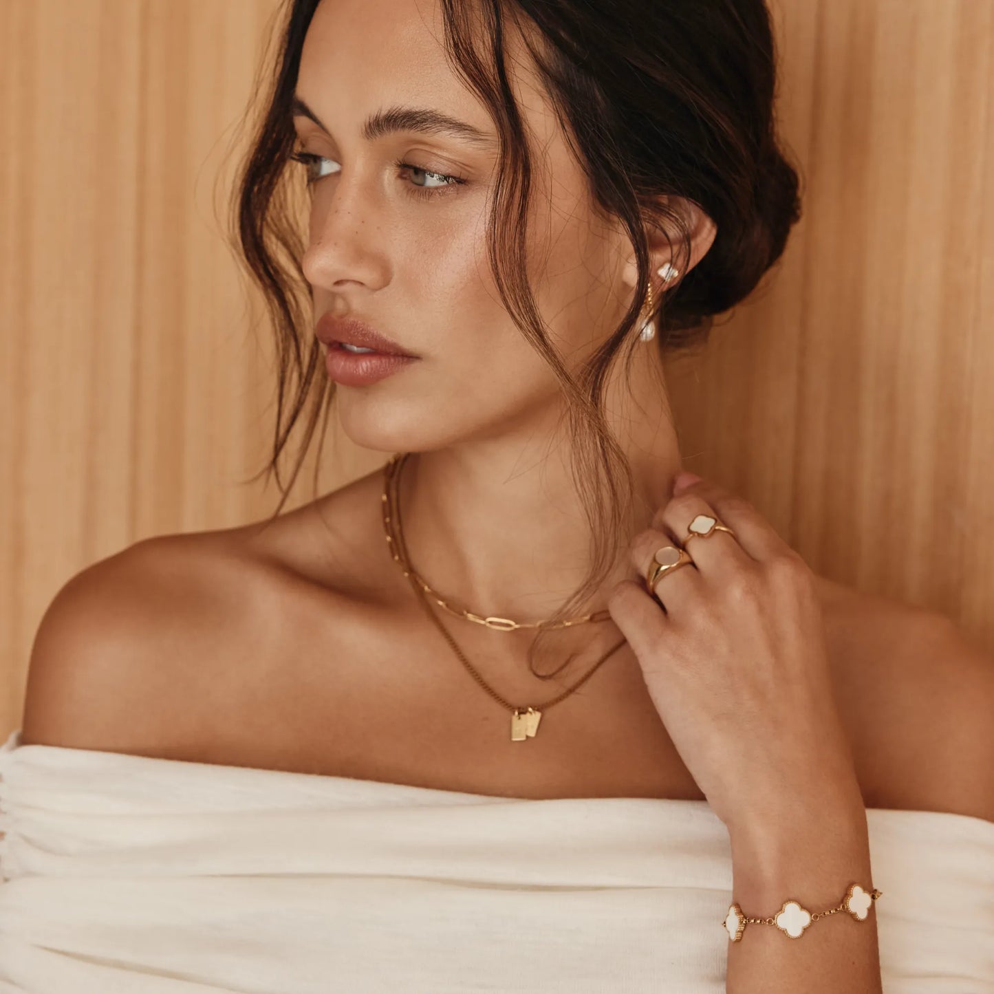 Elegante parelmoeren klavertje-vier armband