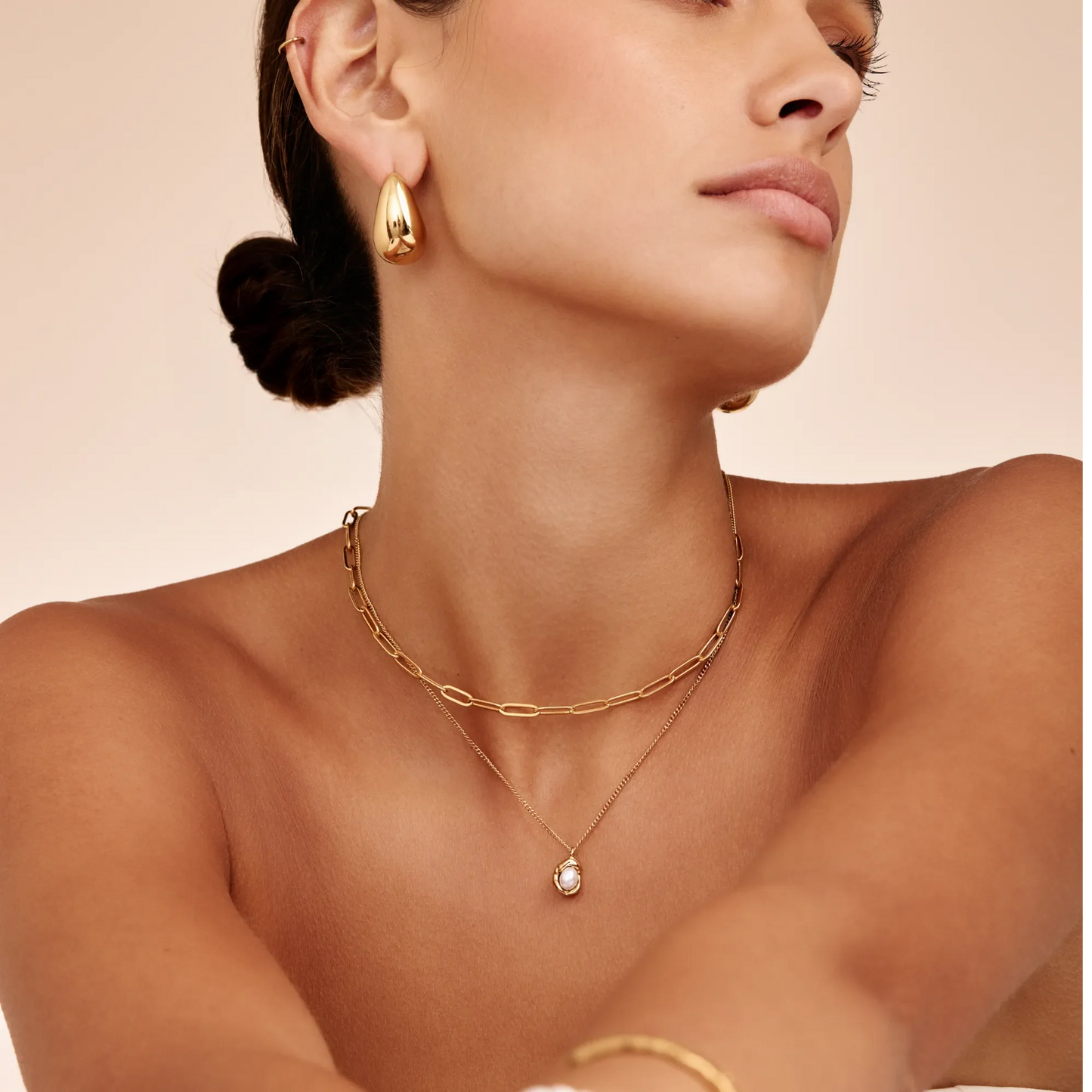Luna Parel-Druppel Ketting - Elegante maanlichtparel-hanger op een fijn kettinkje