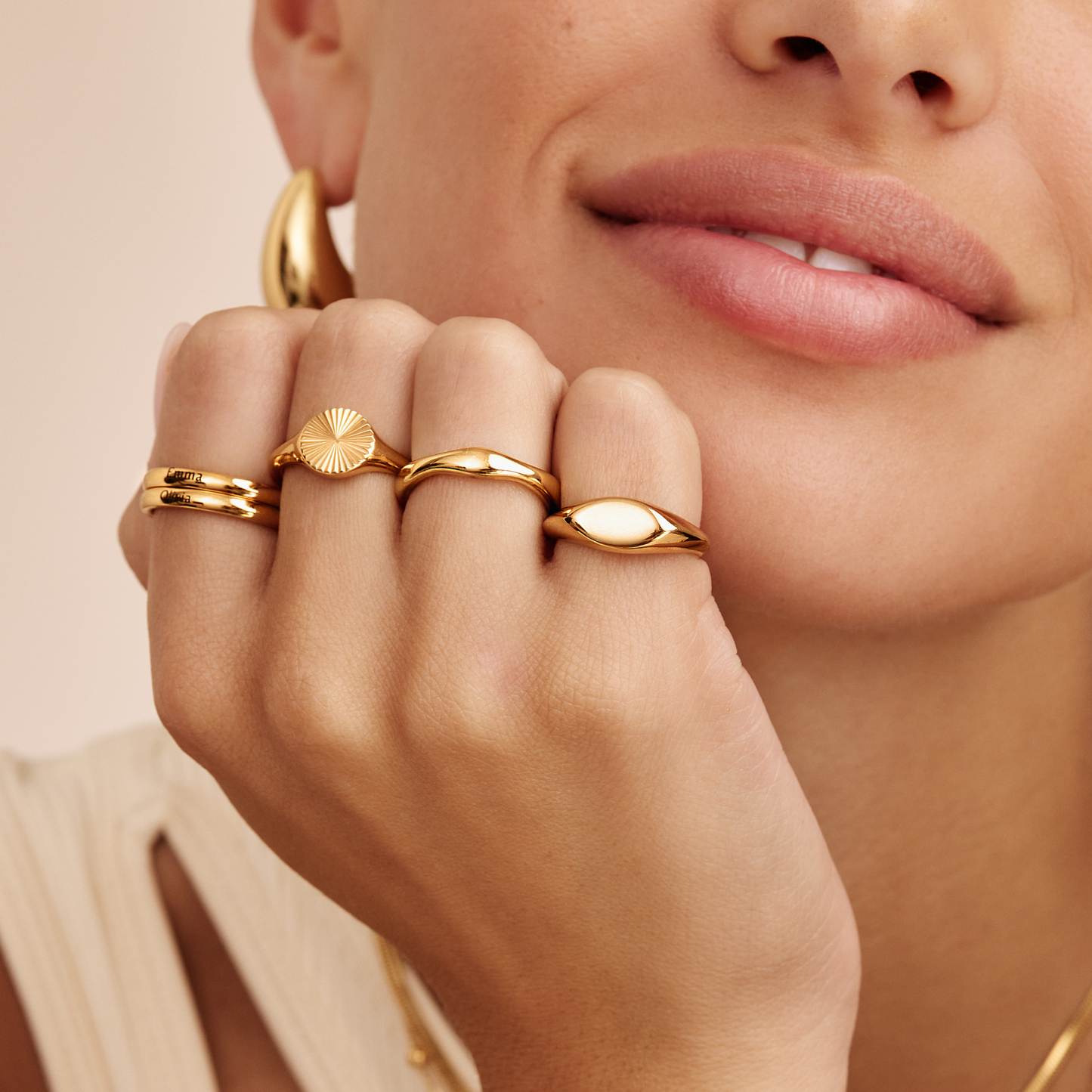 Zegelring met zonnestraal - Stralende sieraden geïnspireerd door de zon voor een gedurfde, koninklijke stijl