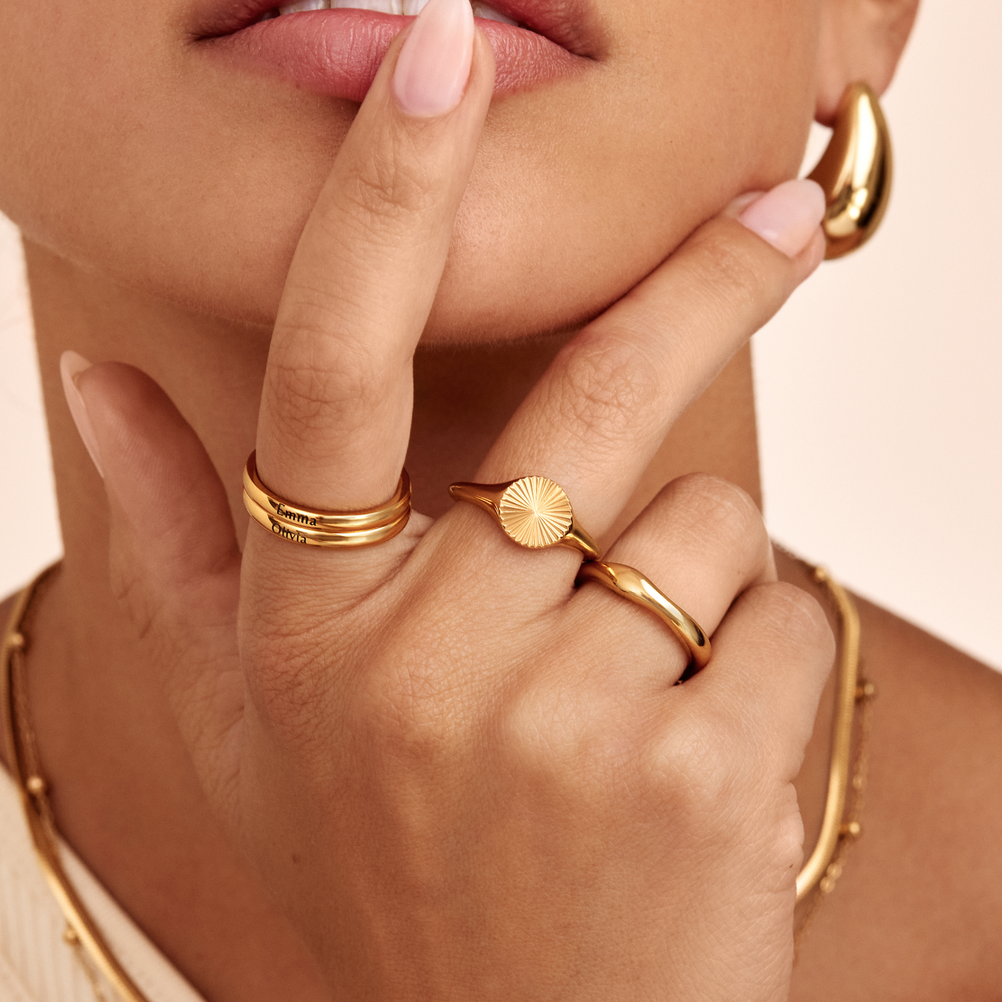 Zegelring met zonnestraal - Stralende sieraden geïnspireerd door de zon voor een gedurfde, koninklijke stijl
