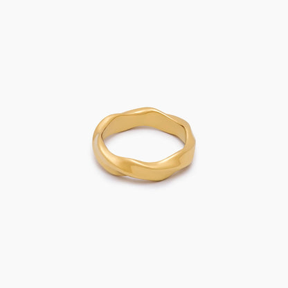 Gedraaide golfring – oceaan-geïnspireerde elegantie