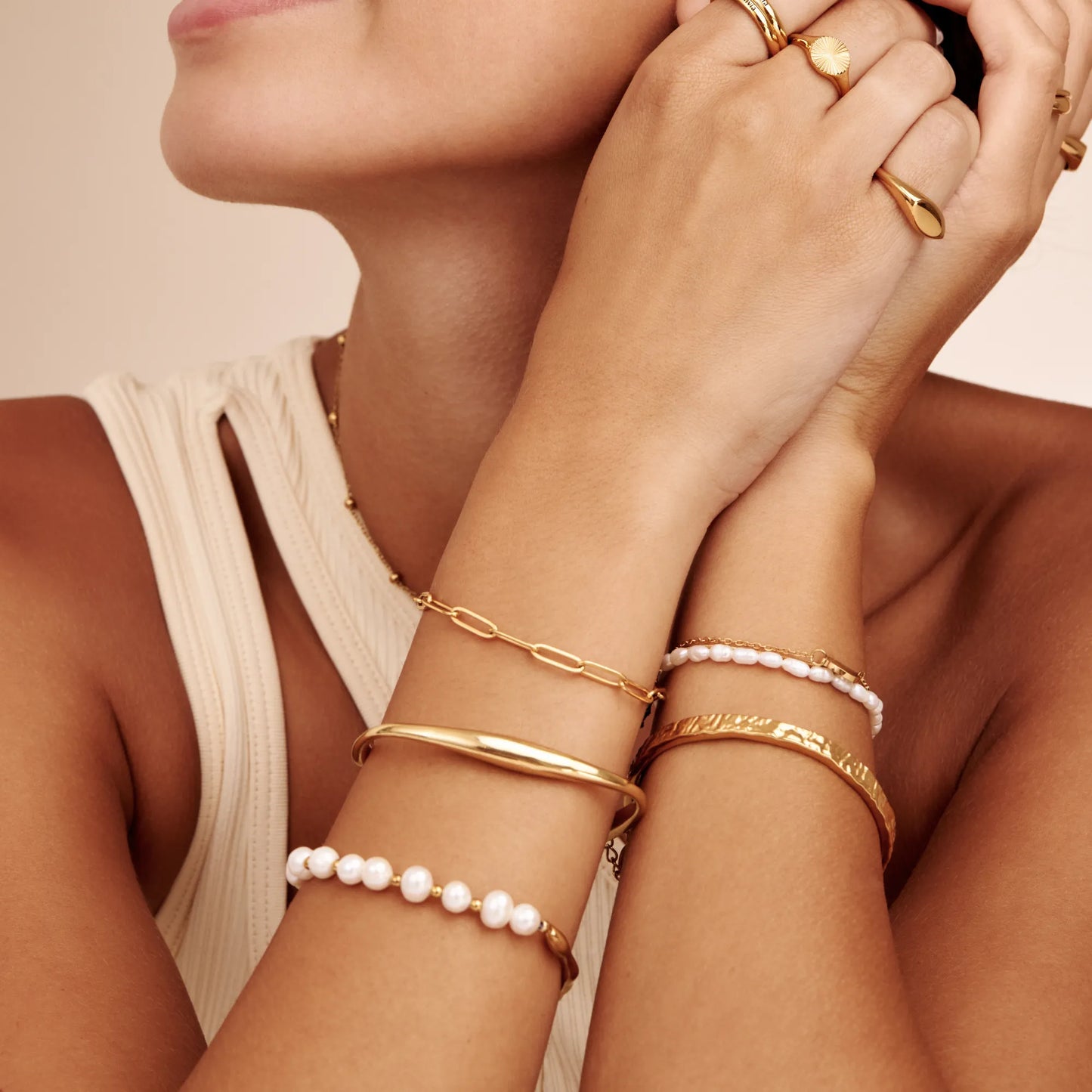 Dune Gold Manchetarmband - Slank, Luxueus Gouden Statement