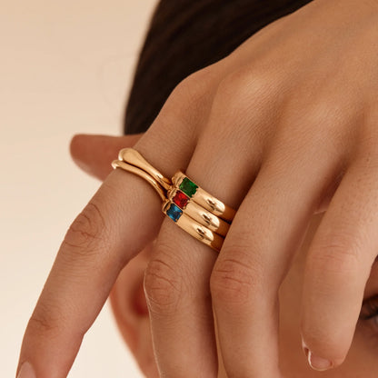 Elegante geboortesteen baguettegeslepen bandring