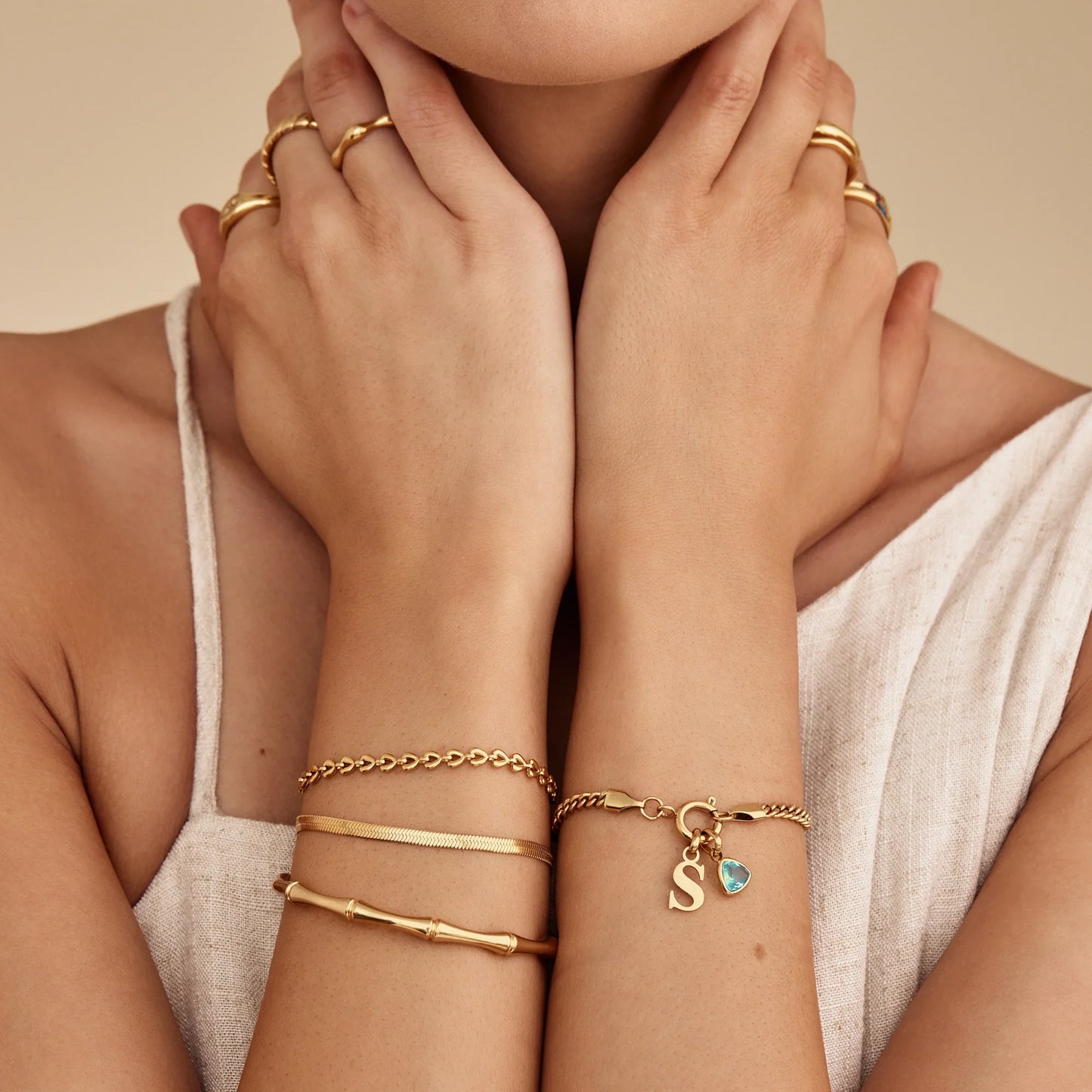 Fijne armband met hartjesketting