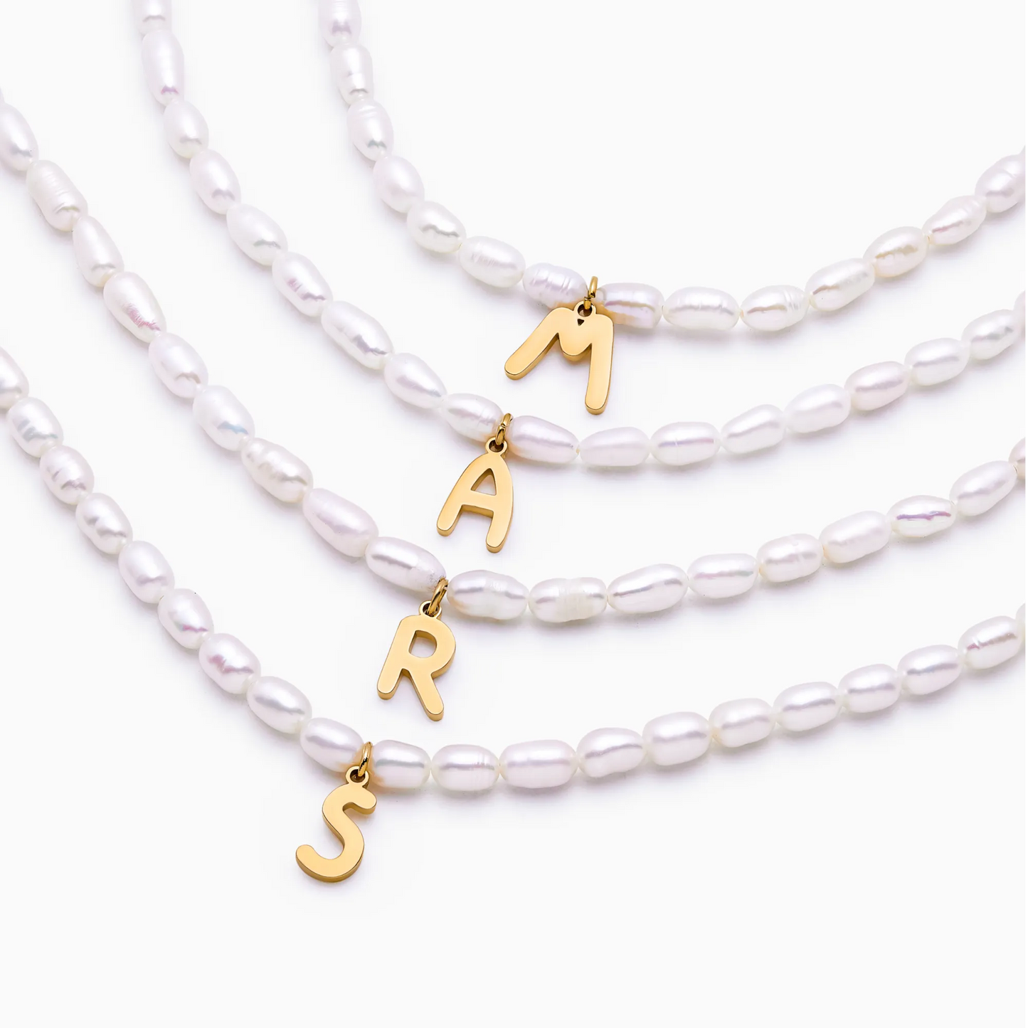 Parelketting met initiaal – statementketting