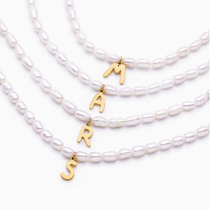 Parelketting met initiaal – statementketting
